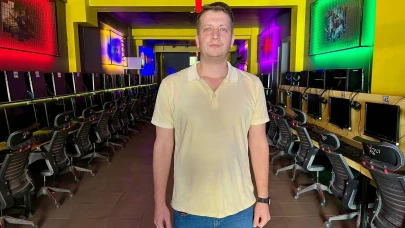 Eski Cazibesini Kaybeden İnternet Kafeler Dönüşüm Arayışında