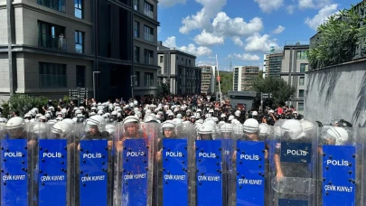 Milletvekillerine Polis Müdahalesi Tepki Çekti