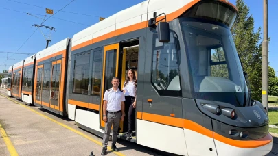 Eskişehir’in Raylardaki Kahramanları: Vatmanların Günlük Hayatı ve Zorlukları