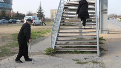 Çevre Yolu Mahalleliyi Ayırdı: Yaşlı Ve Engelliler Geçemiyor