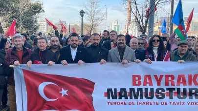 Eskişehir’de Bayrak Tepkisi: Siyasetçiler ve Vatandaşlar Birlikte Yürüdü
