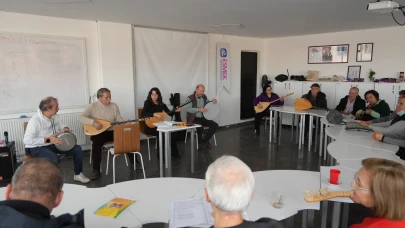 Eskişehir'de Kıdemli Vatandaşlar Müzikle Buluştu