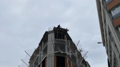 Eskişehir’de İnşaatta Panik: 8. Kattan Atlamaya Çalıştı