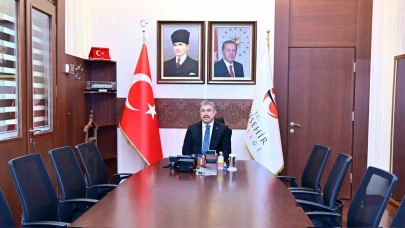 Eskişehir Valisi Yılmaz, Düzensiz Göçle Mücadele Toplantısına Katıldı