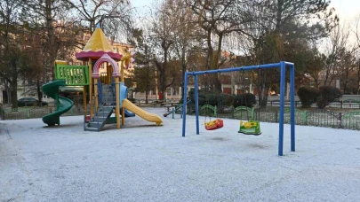 Eskişehir’de Kış Sert Yüzünü Gösterdi: Termometreler Eksi 5’i Gösterdi