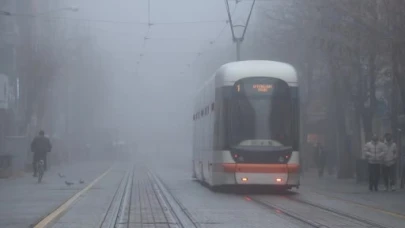 Eskişehir’de Sis Kenti Beyaza Bürüdü