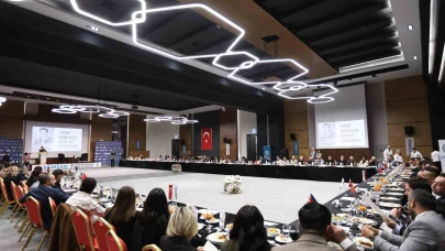 Eskişehir İş Dünyası ESMİAD Buluşmasında Bir Araya Geldi