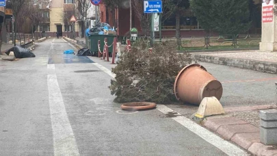 Eskişehir’de fırtına ve sağanak etkisini artırdı