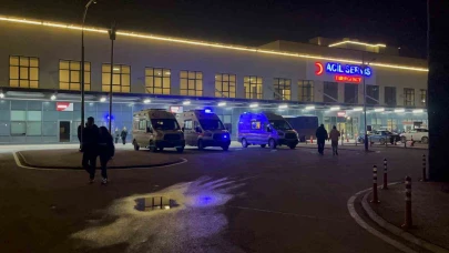 Okul Bahçesinde Dehşet: Baba Darp Edildi, Oğlu Bıçaklandı