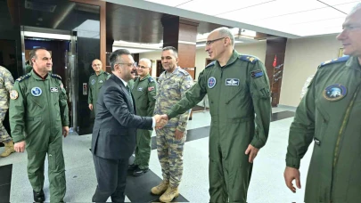 Eskişehir Valisi Aksoy, Veda Programı Kapsamında Komutanları Ziyaret Etti