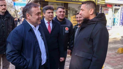 Vali Sözer, Sahada: Çarşı Esnafı ve Vatandaşlarla Bir Araya Geldi