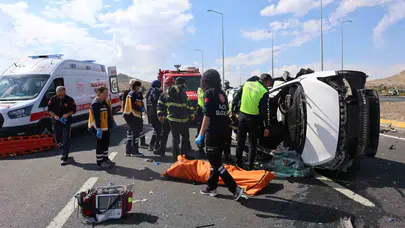 Nevşehir'de Göreme Kavşağı'ndaki feci kazada otomobil takla attı: 2 can kaybı