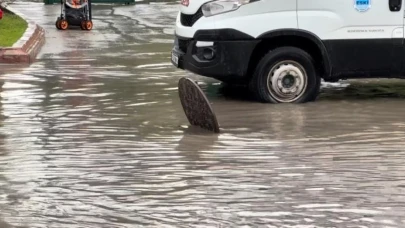 Hatipoğlu Göle Dönen Yollara Tepki Gösterdi