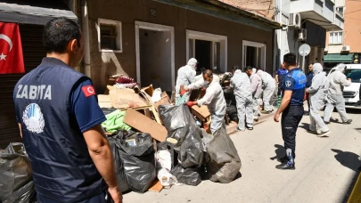 Vefat Eden Vatandaşın Çöp Evi Temizlendi