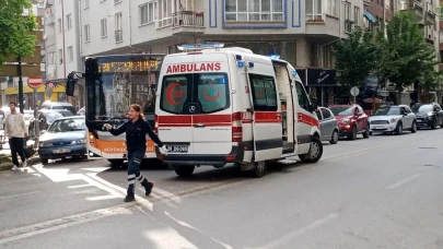 Motosikletin Çarptığı Yaşlı Bisikletli Baygınlık Geçirdi