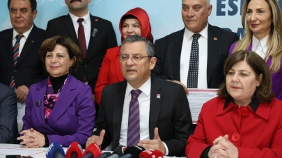 CHP Genel Başkanı Özel, kadınlar gününde kadın adayı Köksal&#8217;ı eleştirdi