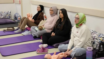 Anne adayları, gebe okulunda doğuma hazırlanıyor