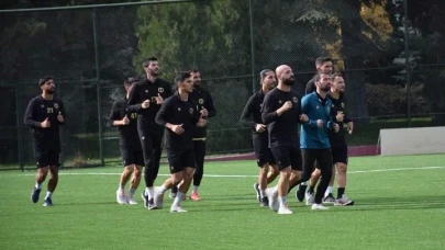 Anadolu Üni̇versi̇tesi̇nde Si̇li̇fke Beledi̇yespor Hazırlıkları Başladı