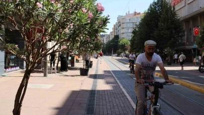 (Özel) Sürücü Kursu Eği̇tmenleri̇nden Motorsuz Araç Sürücüleri̇ne Kri̇ti̇k Uyarıları