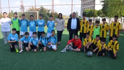 Ortaokullar Arası Cumhuri̇yeti̇mi̇zi̇n 100Üncü Yılı Futbol Turnuvası Heyecanı Başladı