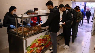 Eskişehir Tepebaşı’ndan Öğrencilere Yemek Desteği