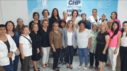 CHP’li Kadınlar Eskişehir’de Öğrenciler için Eylem Yapıyor!