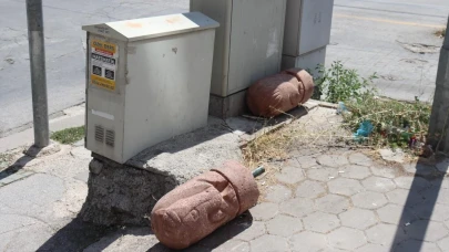 Eskişehir&#8217;de Vandalların Yeni Hedefi Beton Dubalar Oldu!