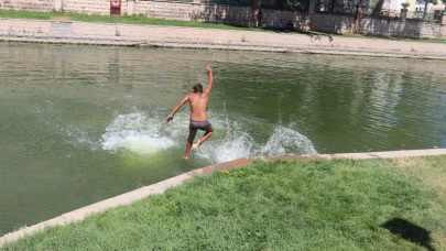 Eskişehir’de ‘Burası Adana’ Diyerek Porsuk Çayı’na Atladılar