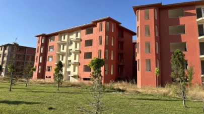 Eskişehir&#8217;deki Bu Binalar Mahalleliyi Korkutuyor!