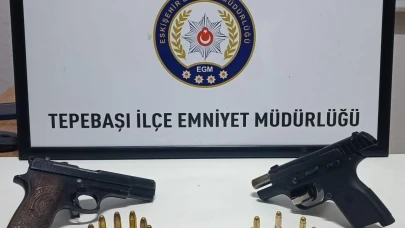 Eskişehir&#8217;de Şüpheyle Durdurulan Şahıstan 2 Tabanca Bulundu