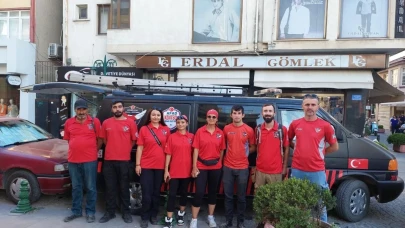Eskişehir&#8217;de DAK Apartman Boşluğuna Düşen Kediyi Kurtardı