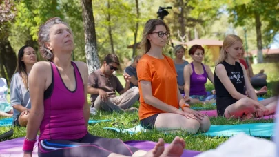 Eskişehir&#8217;de Yoga ve Sağlıklı Beslenme Kampı Düzenlendi