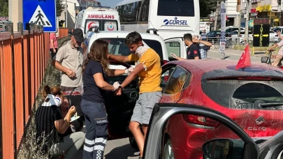 Eskişehir’de 4 Aracın Karıştığı Zincirleme Kaza Oldu