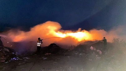 Eskişehir Mihalıççık&#8217;ta Çöplük Alanda Yangın Çıktı