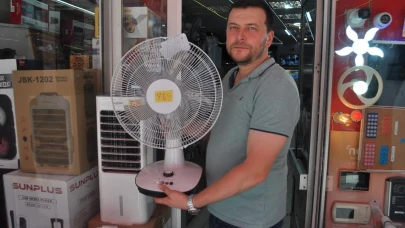 Eskişehir&#8217;de Sıcak Hava Vatandaşları Vantilatöre Yöneltti