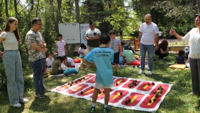 Eskişehir&#8217;de Çocuklar Türklere Özgü Oyunları Öğreniyorlar