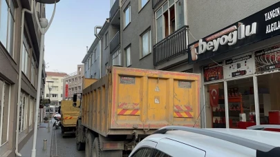 Eskişehir&#8217;de 40 Ton Atık Çıkan Evde Yeniden Çöp Birikiyor