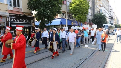 Eskişehir’de Farkındalık için Koruyucu Aile Günü Yürüyüşü!