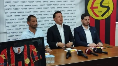 Eskişehirspor, 2 Yeni Oyuncuyla Sözleşme İmzaladı