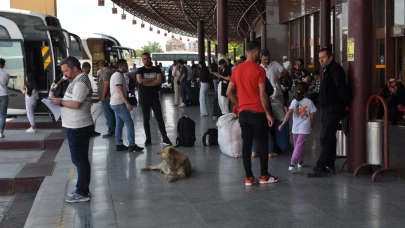 Eskişehir&#8217;in Otogarda Bayram Yoğunluğu Başladı