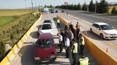 Jandarmadan Eskişehir&#8217;e Bayram Öncesi Trafik Kontrolü