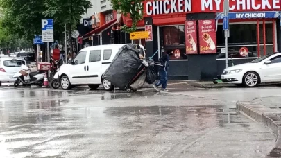 Eskişehir Hafta Sonuna Yağmurlu Başladı