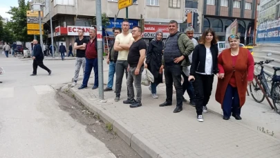 Eskişehir&#8217;de Yıkımı Görenler Kepçeden Gözünü Ayıramadı