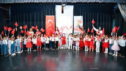 Eskişehir&#8217;de Miniklerin Yılsonu Gösterisi Tam Not Aldı