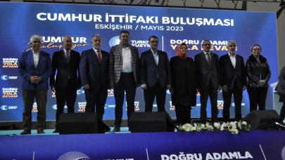 Bakan Dönmez Eskişehir&#8217;de &#8216;Cumhur Buluşuyor&#8217;a Katıldı