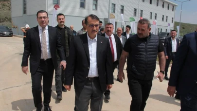 Eskişehir&#8217;de Bakan Dönmez Faaliyetler Hakkında Konuştu