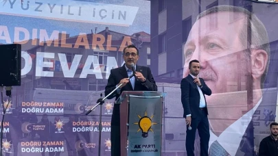 Bakan Dönmez Eskişehir Mitinginde Muhalefete Yüklendi