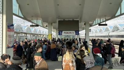 Eskişehir Tren Garında Hıdırellez Yoğunluğu