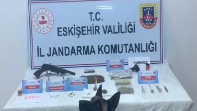 Eskişehir&#8217;de Devriye Sırasında 3 Şahıs Yakalandı