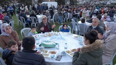 Eskişehir Tepebaşı&#8217;ndan Sokak İftarı